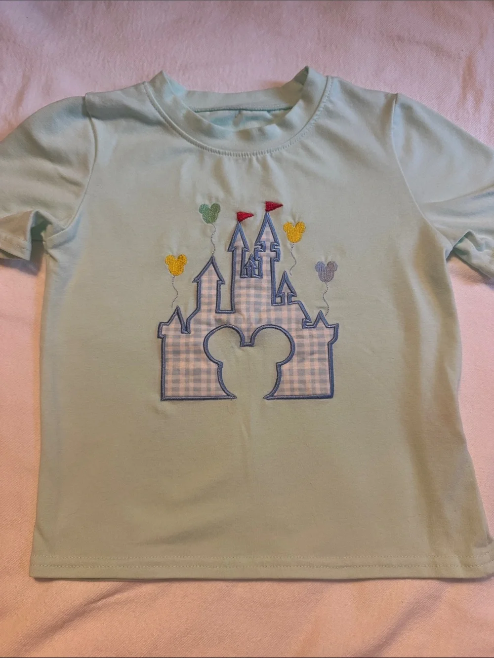 Abby & Evie Light green unisex castle Appliqué Tee
